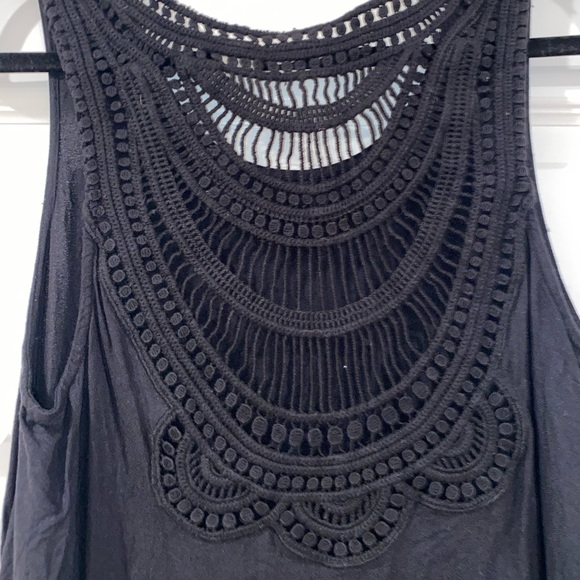 Roxy Crochet Tank - Picture 3 of 3